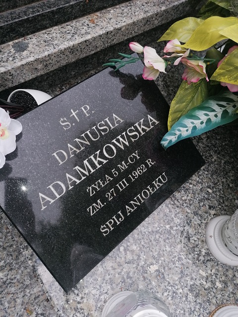 Grób Danuta Adamkowska