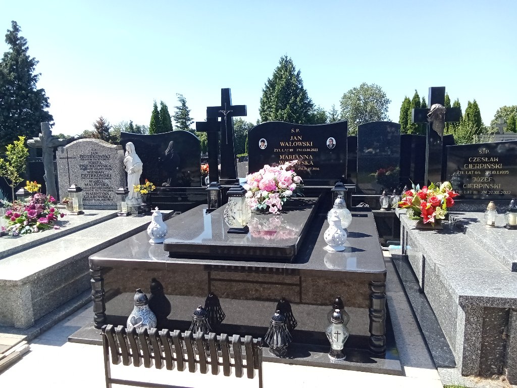 Grób Marianna Wałowska