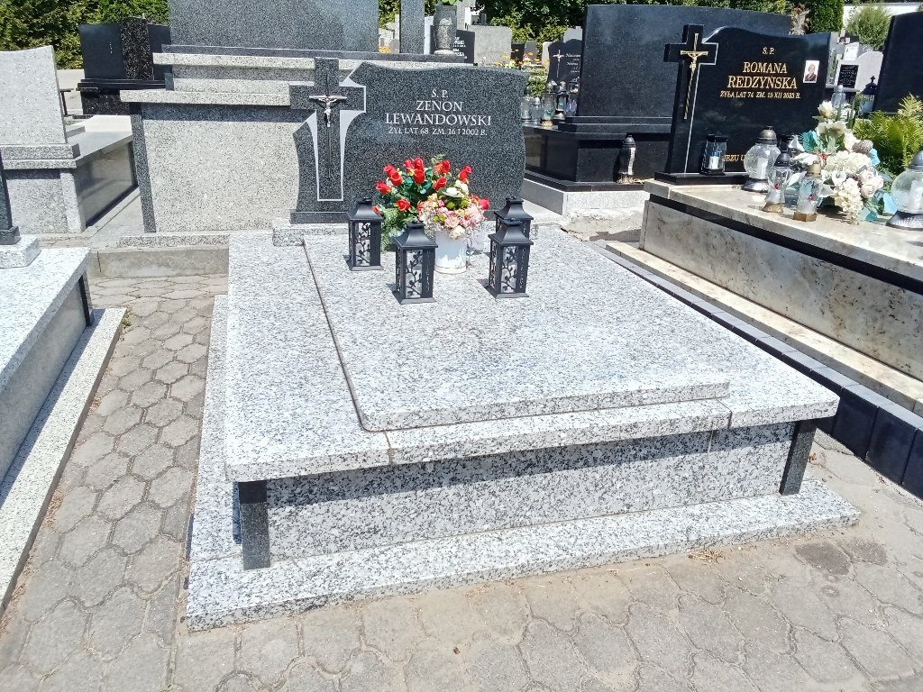 Grób Zenon Lewandowski