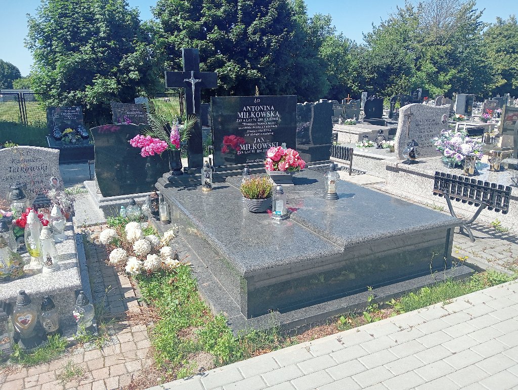 Grób Antonina Miłkowska